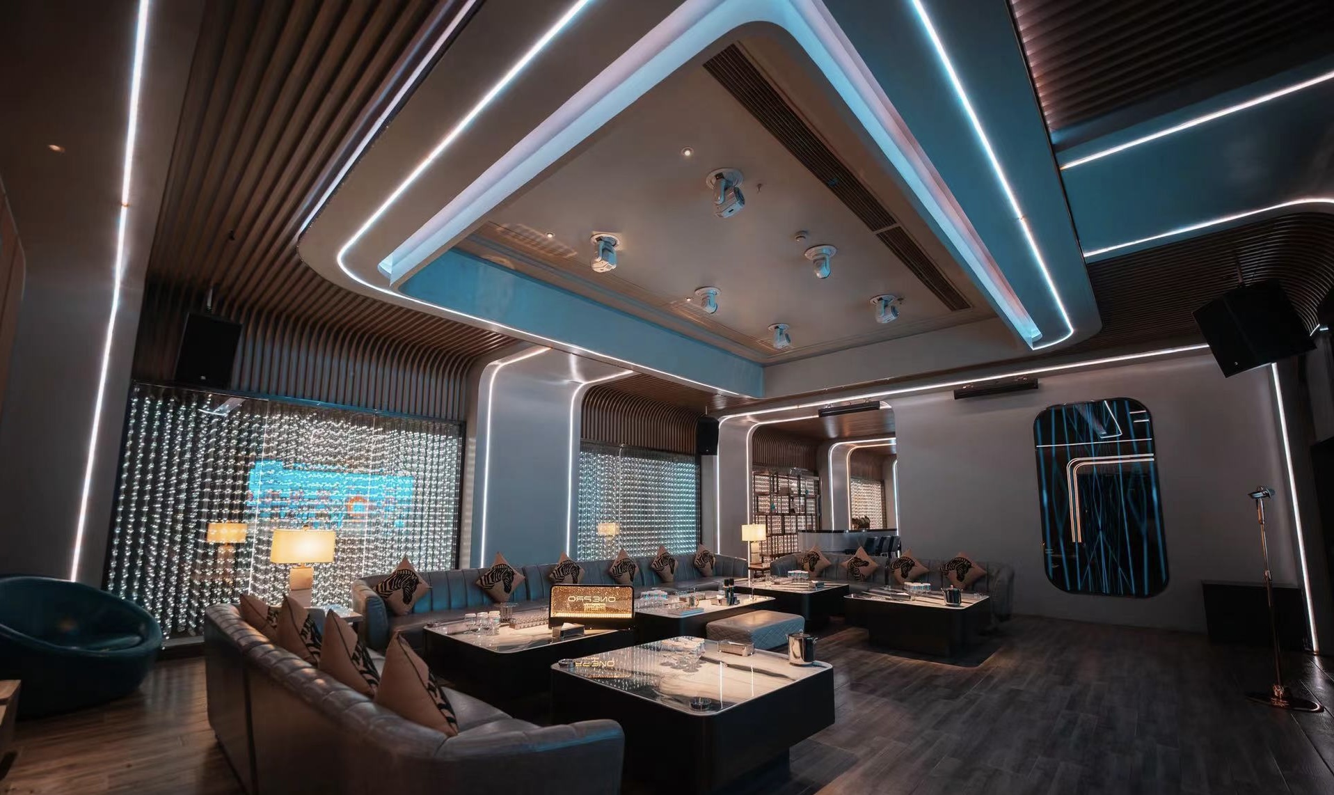 上海KTV消费南京西路ONEPRO PARTYK简介