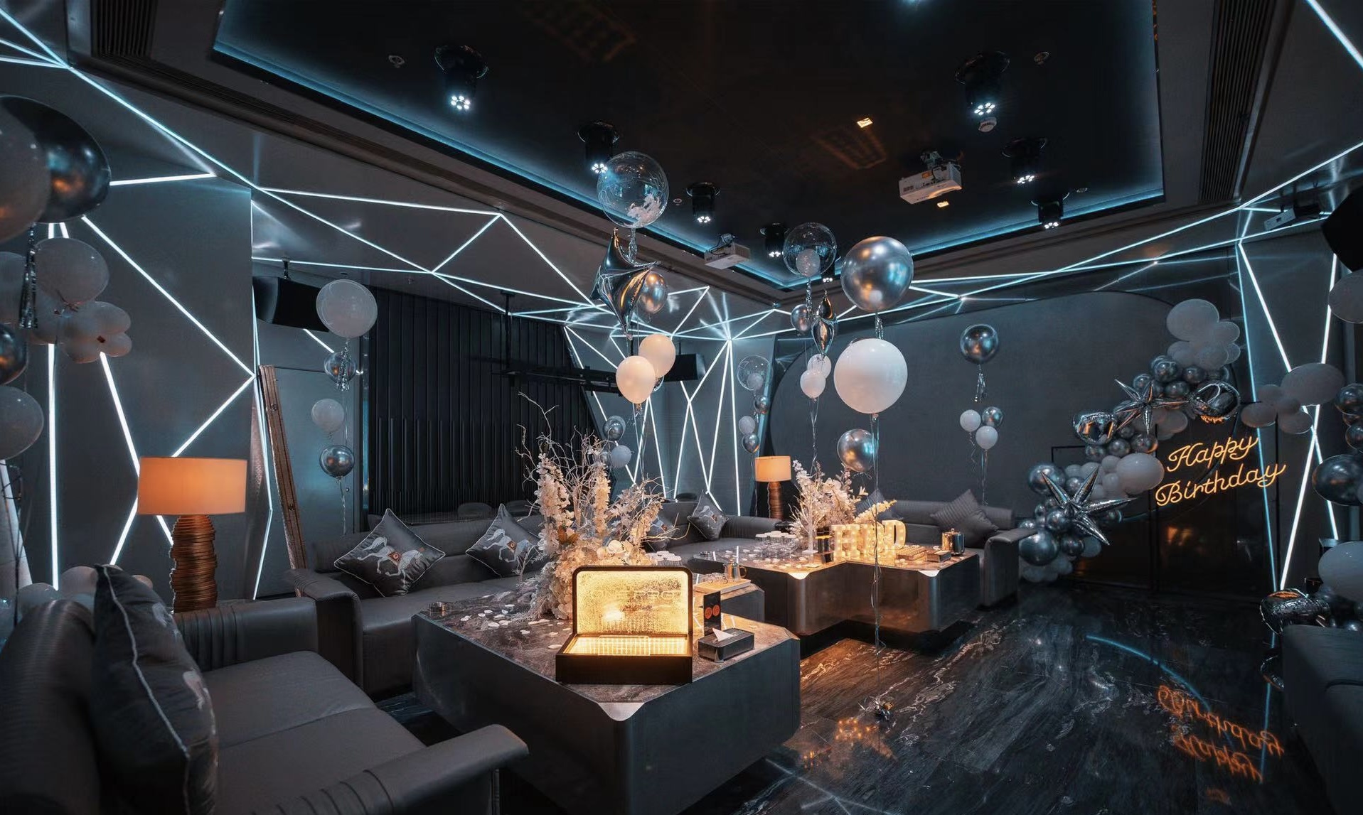 上海夜总会招聘酒水营销员,登上高端夜场舞台,2025职场高薪,上班接送超安心