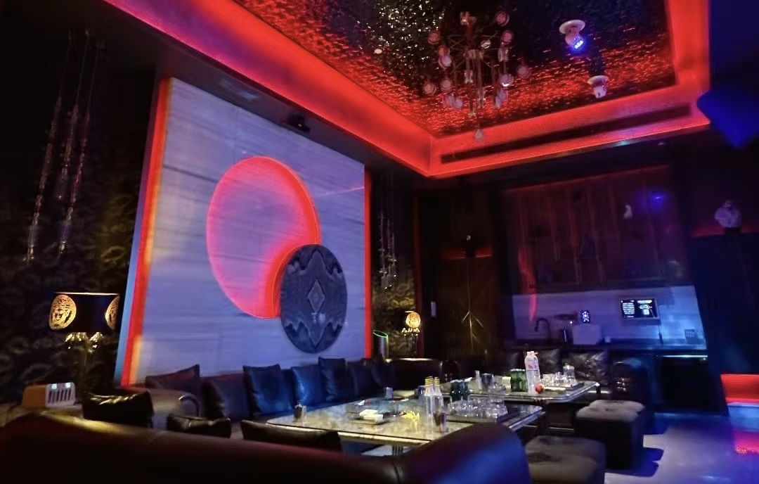 成都夜场日结大量招聘晚班包厢服务员及酒水模特信息