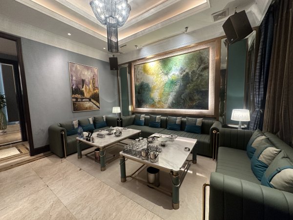 南京夜生活热招加入五星KTV夜总会团队开启璀璨夜晚！