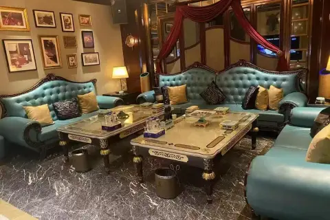 成都夜场招聘,成都出名KTV,拼搏进取展风采,书写职场新传奇