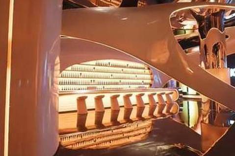 烟台夜总会招聘礼仪,投身朝阳行业,拥抱灿烂美好明天