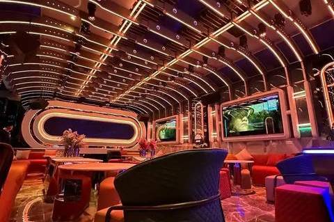 昆明高端夜总会招聘-执着去奋进,KTV星光璀璨