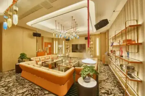 河源KTV招聘,河源商务KTV,上下班暖心接送,招聘有温度