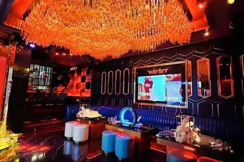 西宁钻石代夜总会招聘酒水促销员青春前行不后悔