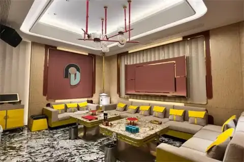 上海热门夜店急聘气质模特 日结薪资高 包住宿福利超优厚