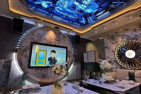 上海夜店服务员热招包食宿月休四天上手简单快速