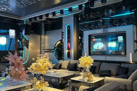 昆明KTV夜场礼仪模特性格开朗善于互动优先录用