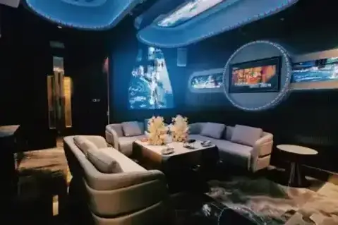 南京高端夜场诚聘 模特/礼仪,高端环境,体面工作