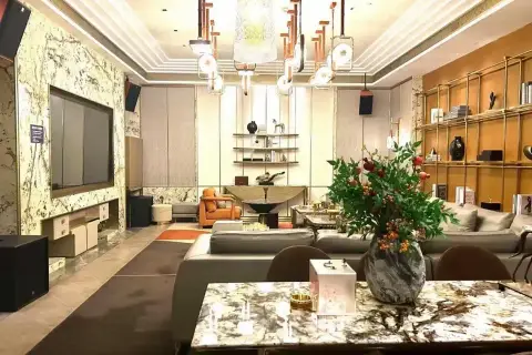 银川KTV诚聘优雅礼宾员本地团队待遇优厚福利好