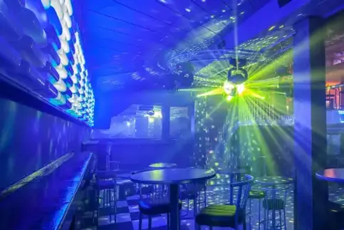 重庆夜总会招聘应聘夜总会闯出属于自己的一片天地